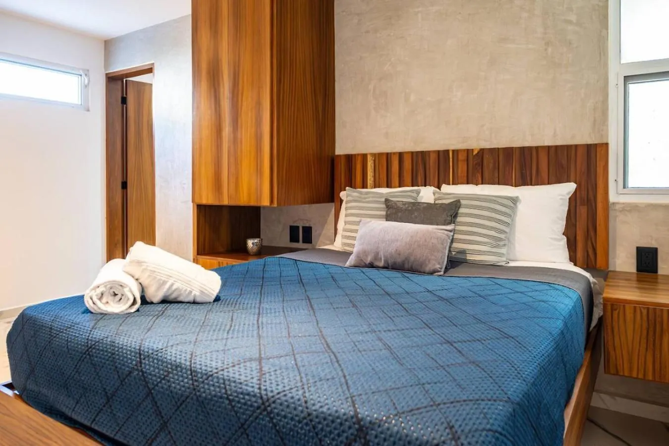 1 Bedroom Apt W Rooftop Pool Walk To Beach 5Th Ave Playa del Carmen Vakantiehuis